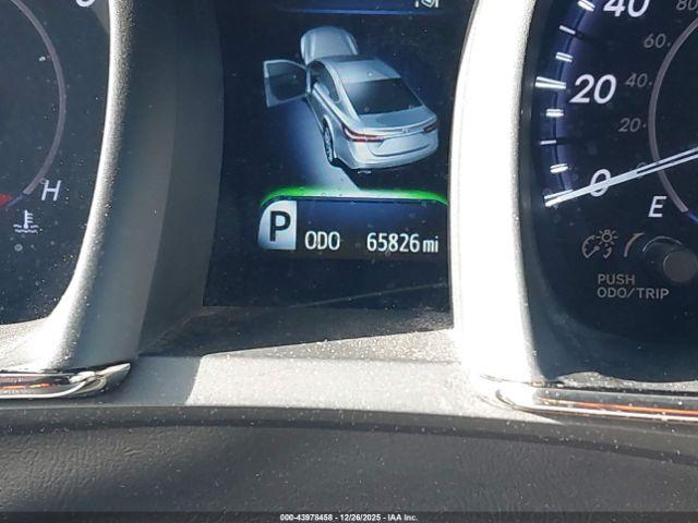 Toyota Avalon Xle Image 14