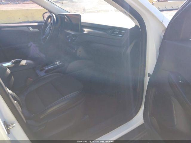 Ford Escape Phev Image 13