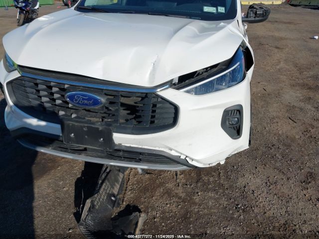 Ford Escape Phev Image 9