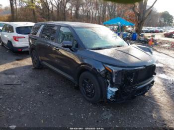  Salvage Kia Carnival