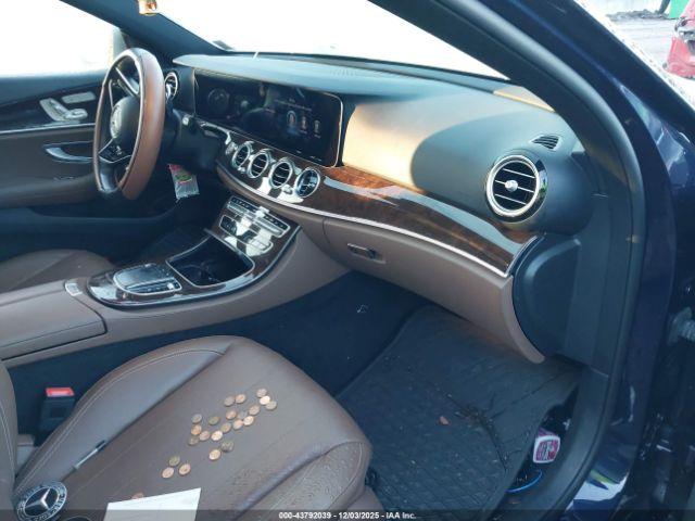 Mercedes-Benz E-Class 4matic Image 9