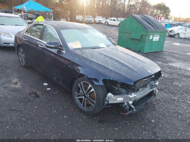 Mercedes-Benz E-Class 4matic Image 15