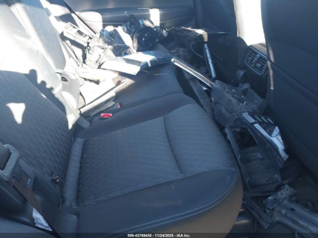 Nissan Rogue S Intelligent Awd Image 12