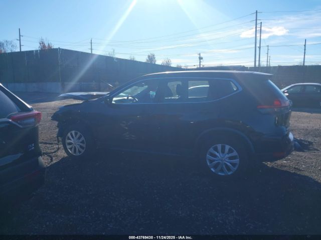 Nissan Rogue S Intelligent Awd Image 13