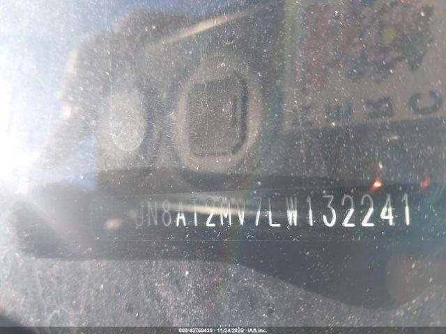 Nissan Rogue S Intelligent Awd Image 2