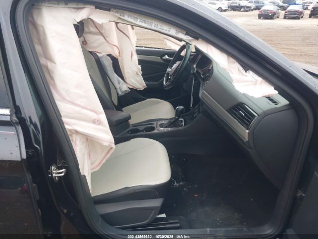 Volkswagen Jetta Image 3