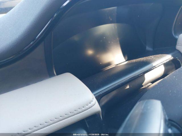 Lincoln Nautilus Reserve Image 16