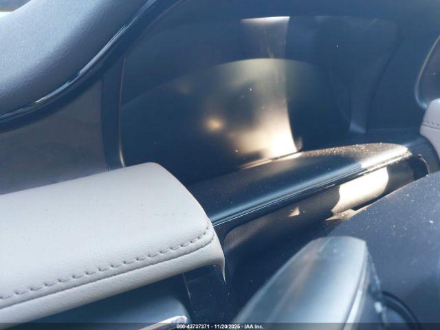 Lincoln Nautilus Reserve Image 12