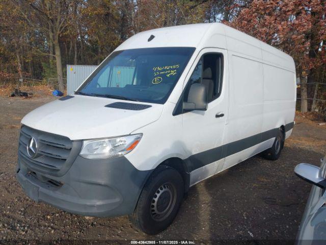 Mercedes-Benz Sprinter High Roof 4-cyl Gas Image 3
