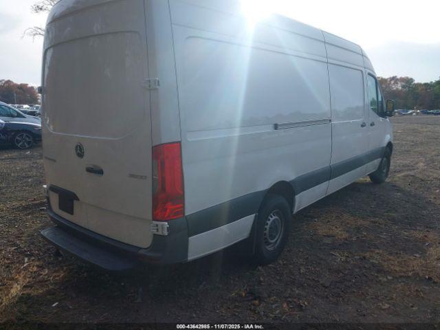 Mercedes-Benz Sprinter High Roof 4-cyl Gas Image 9