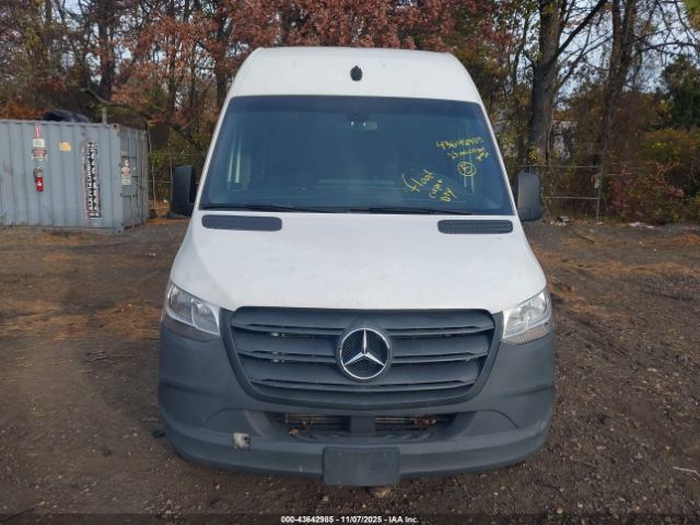 Mercedes-Benz Sprinter High Roof 4-cyl Gas Image 6