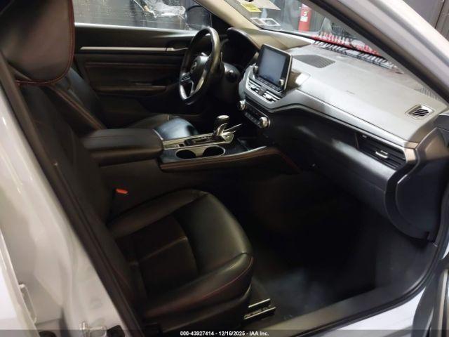 Nissan Altima Sr Intelligent Awd Image 10