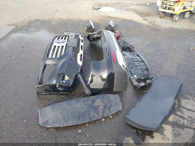 Mercedes-Benz GLB 4matic Image 13