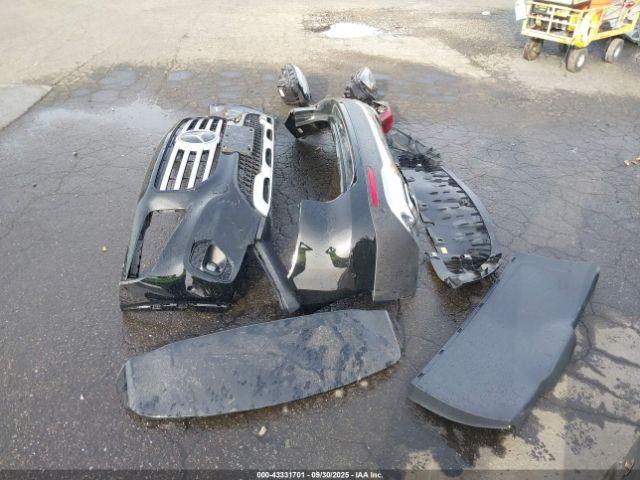 Mercedes-Benz GLB 4matic Image 13