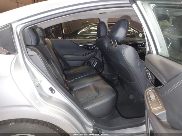 Subaru Legacy Limited Image 8