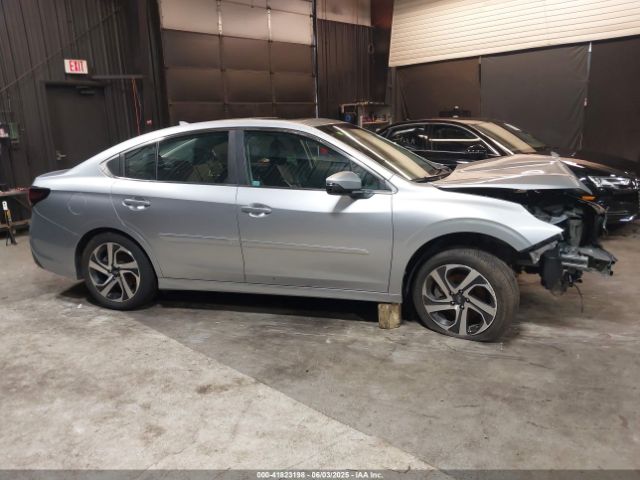 Subaru Legacy Limited Image 17