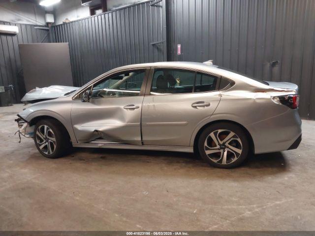 Subaru Legacy Limited Image 12