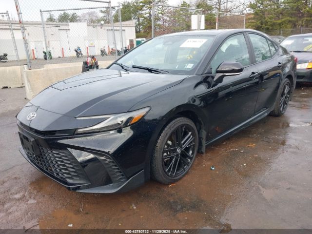 Toyota Camry Se Image 10