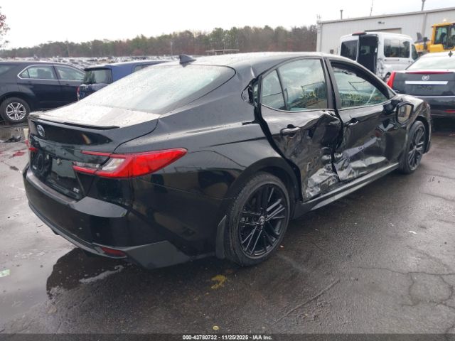 Toyota Camry Se Image 13