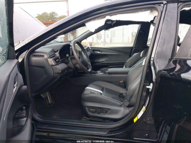 Toyota Camry Se Image 9