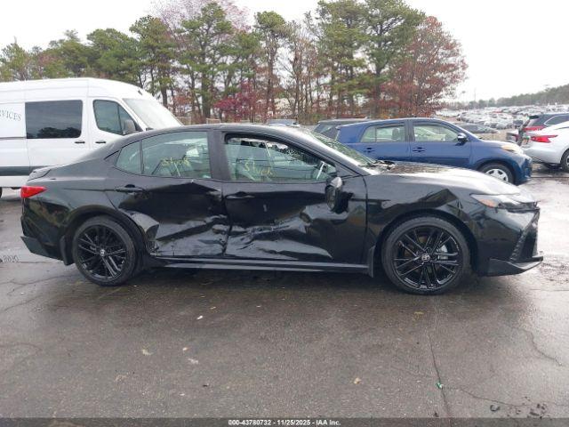 Toyota Camry Se Image 12