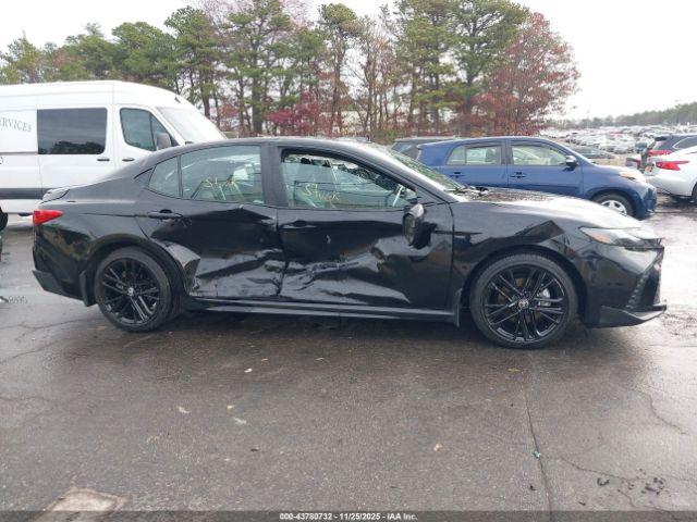 Toyota Camry Se Image 5