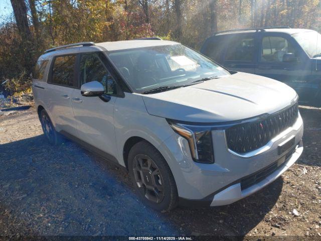  Salvage Kia Carnival