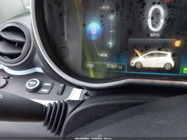 Chevrolet Spark 1lt Image 12