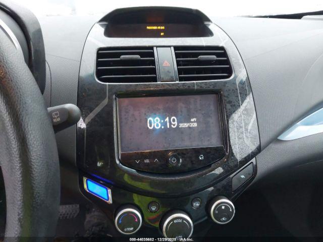 Chevrolet Spark 1lt Image 8