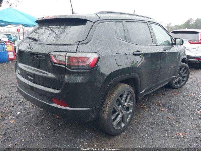 Jeep Compass Limited 4x4 Image 6