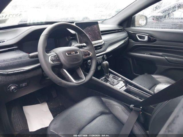 Jeep Compass Limited 4x4 Image 15