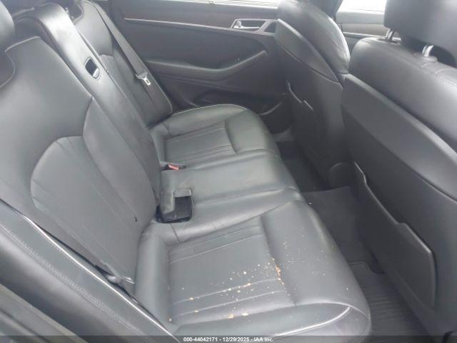 Hyundai Genesis 5.0 Image 15