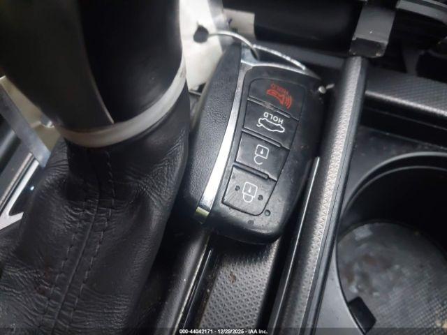 Hyundai Genesis 5.0 Image 9