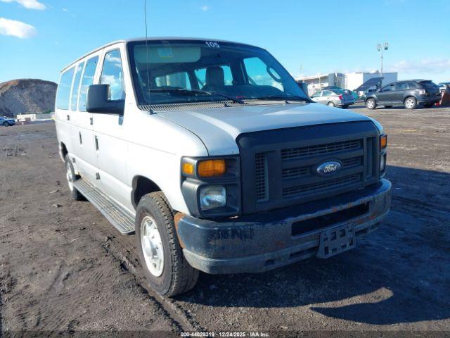 Ford E-250 Image 9