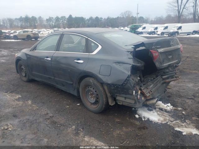 Nissan Altima 2.5 S Image 10