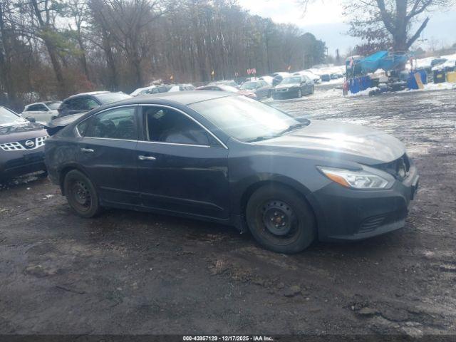 Nissan Altima 2.5 S Image 9