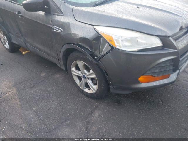 Ford Escape S Image 8