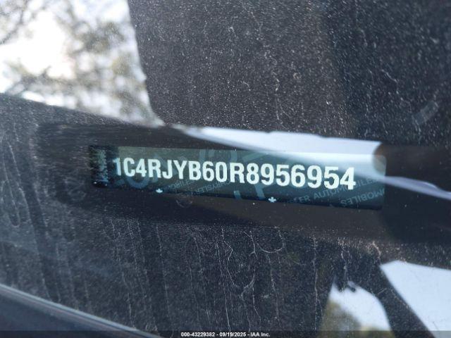 Jeep Grand Cherokee Image 13