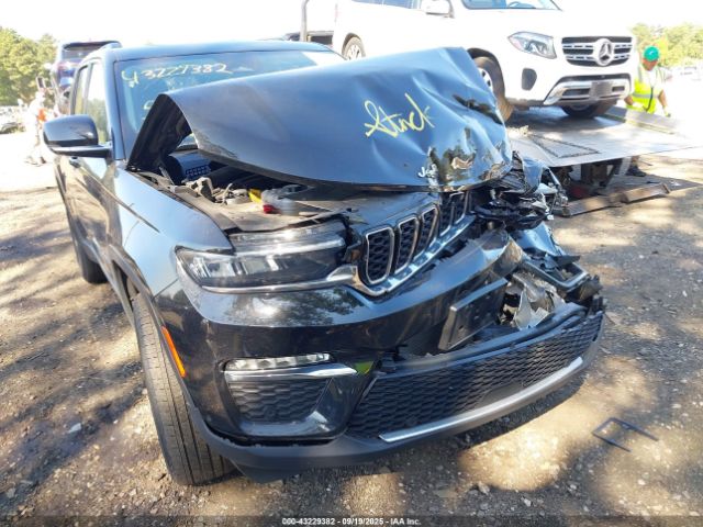 Jeep Grand Cherokee Image 14