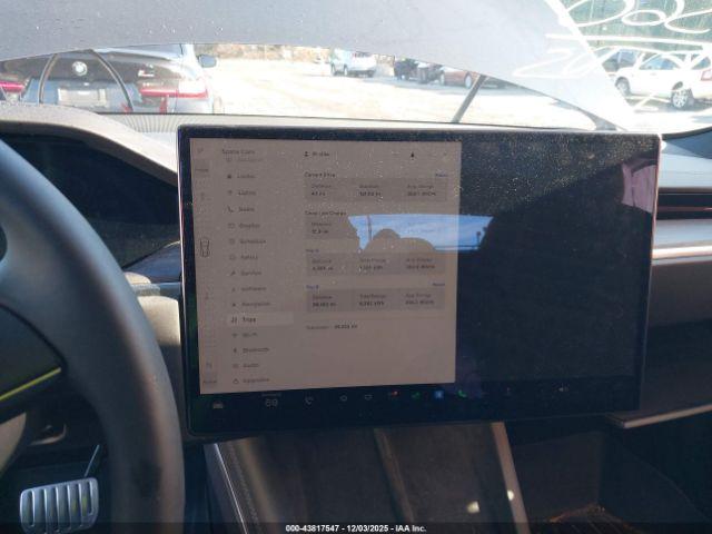 Tesla Model S Image 11