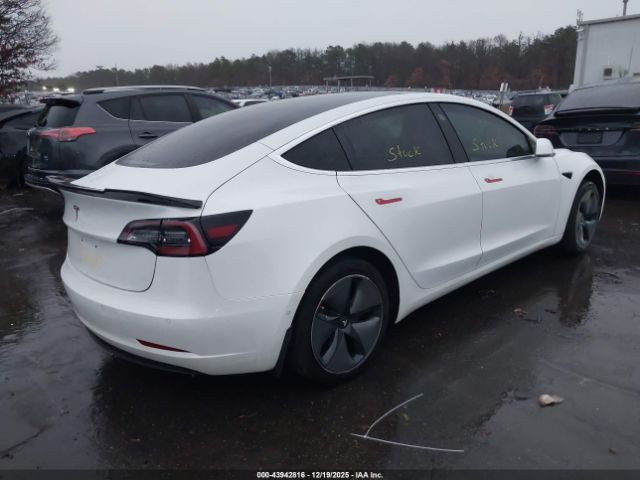 Tesla Model 3 Image 16