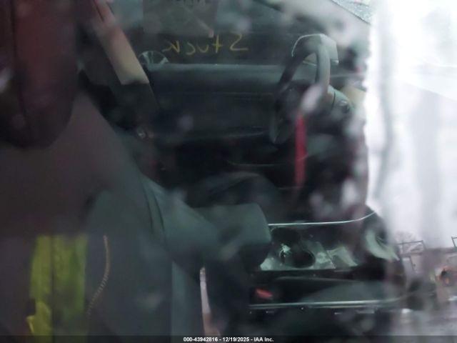 Tesla Model 3 Image 14