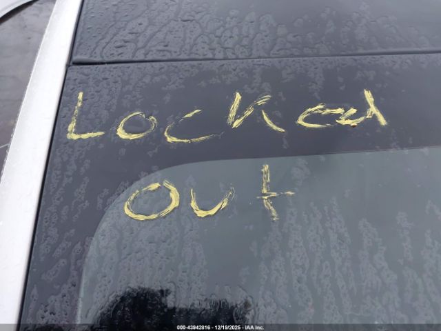 Tesla Model 3 Image 13