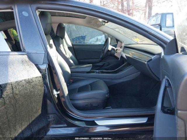 Tesla Model 3 Performance Dual Motor All-wheel Drive Image 8