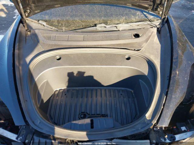 Tesla Model 3 Performance Dual Motor All-wheel Drive Image 10