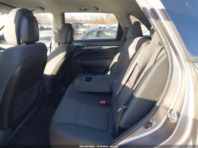 Kia Sorento Lx Image 11