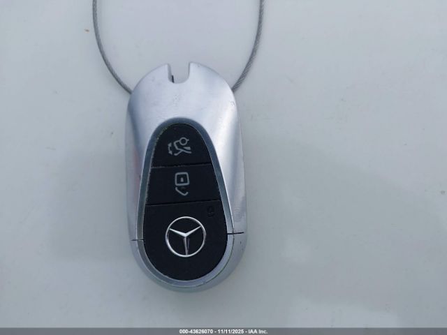 Mercedes-Benz C-Class Sedan Image 11