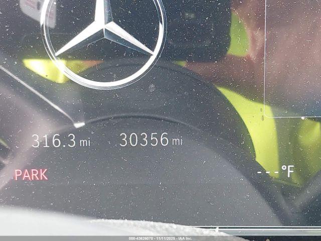 Mercedes-Benz C-Class Sedan Image 7