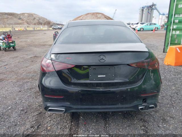 Mercedes-Benz C-Class Sedan Image 8
