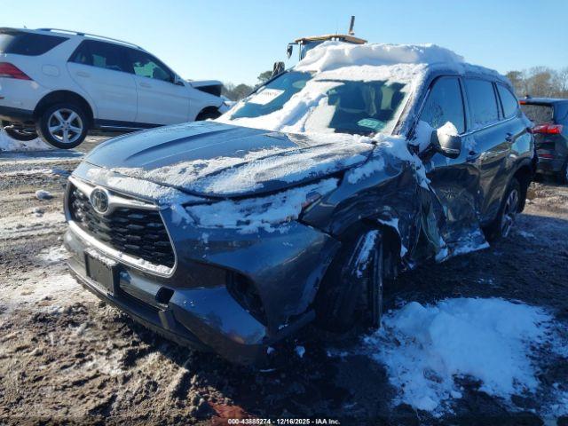 Toyota Highlander Xle Image 14